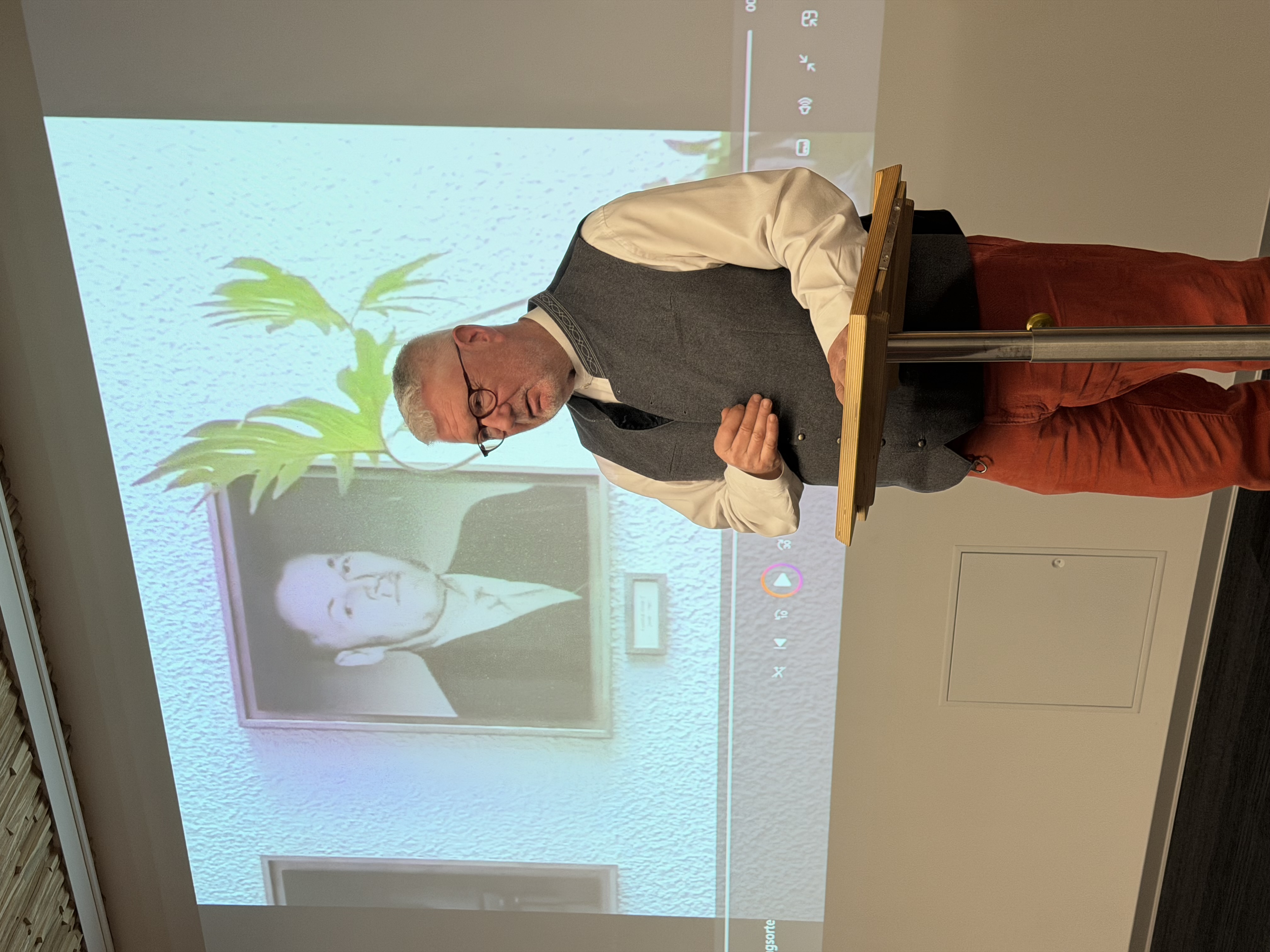 Ein Deggendorfer Ort der Demokratiegeschichte: Im Sitzungssaal des ehemaligen Landratsamtes