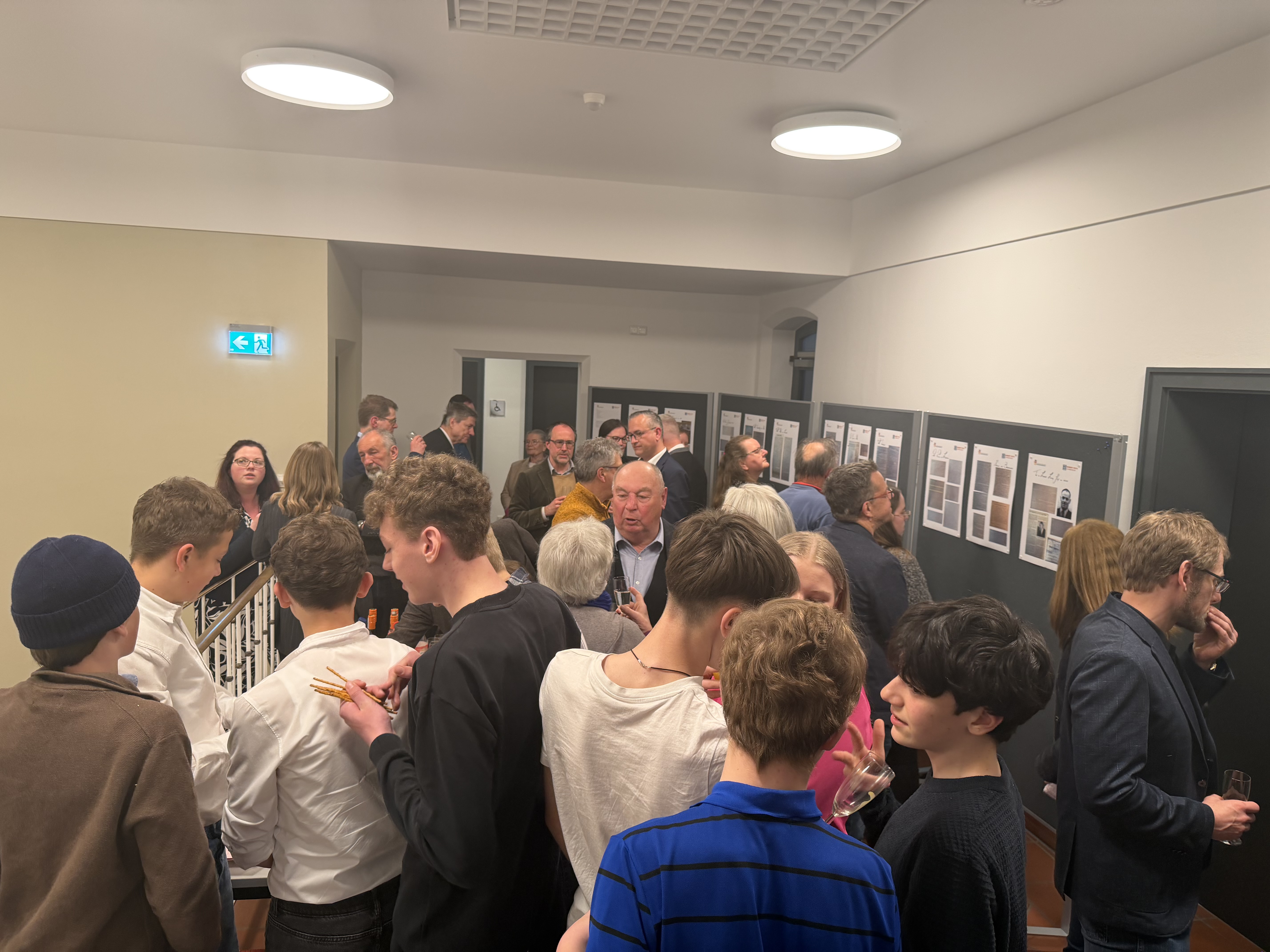 Ein Deggendorfer Ort der Demokratiegeschichte: Im Sitzungssaal des ehemaligen Landratsamtes